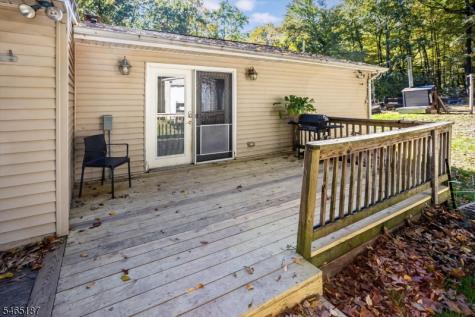 979 Owassa Road Stillwater NJ 07860
