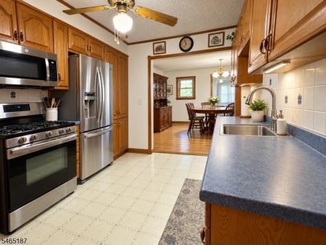979 Owassa Road Stillwater NJ 07860
