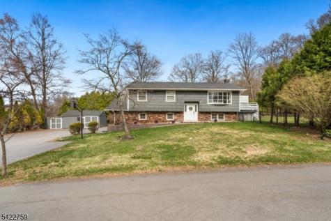 13 Hunters Lane Byram NJ 07821