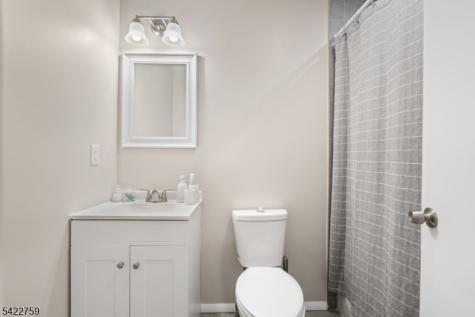 13 Hunters Lane Byram NJ 07821