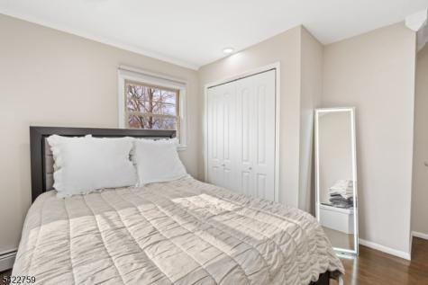 13 Hunters Lane Byram NJ 07821