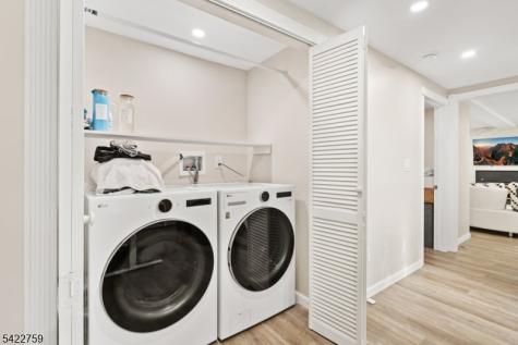 13 Hunters Lane Byram NJ 07821
