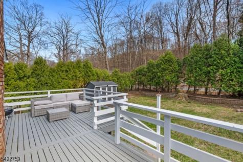 13 Hunters Lane Byram NJ 07821
