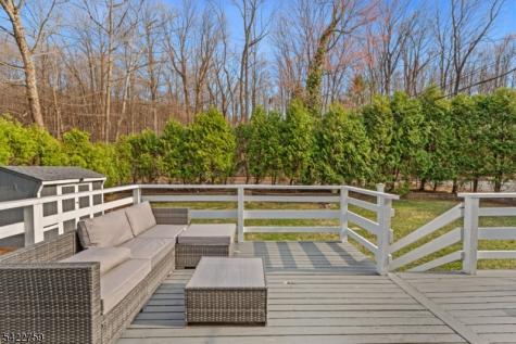 13 Hunters Lane Byram NJ 07821