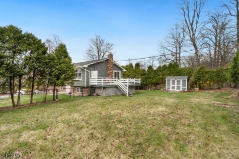 13 Hunters Lane Byram NJ 07821