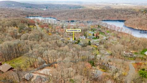 13 Hunters Lane Byram NJ 07821