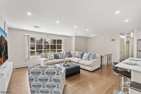 13 Hunters Lane Byram NJ 07821