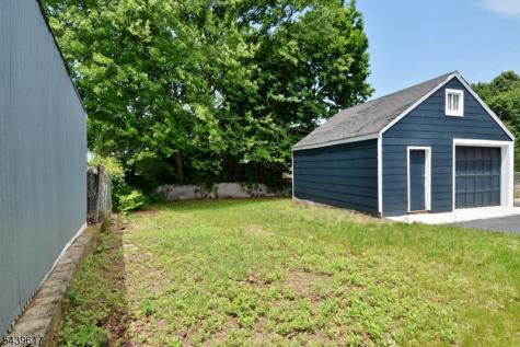 17 Brown Street Nutley NJ 07110