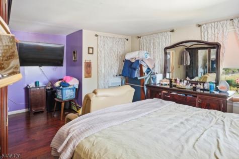 33 Pulaski Place Hackensack NJ 07601