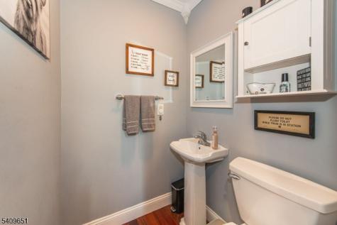15 Sachem Road Jefferson NJ 07849