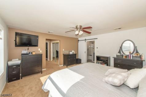 15 Sachem Road Jefferson NJ 07849