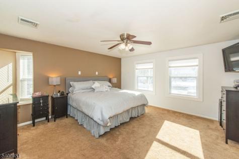 15 Sachem Road Jefferson NJ 07849