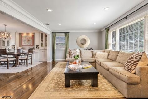9 Oxford Drive Livingston NJ 07039
