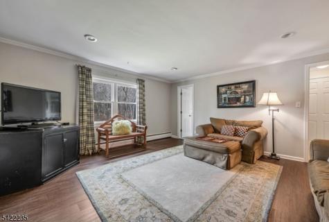 9 Oxford Drive Livingston NJ 07039