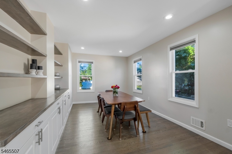 208 Walnut Street Roselle Park NJ 07204