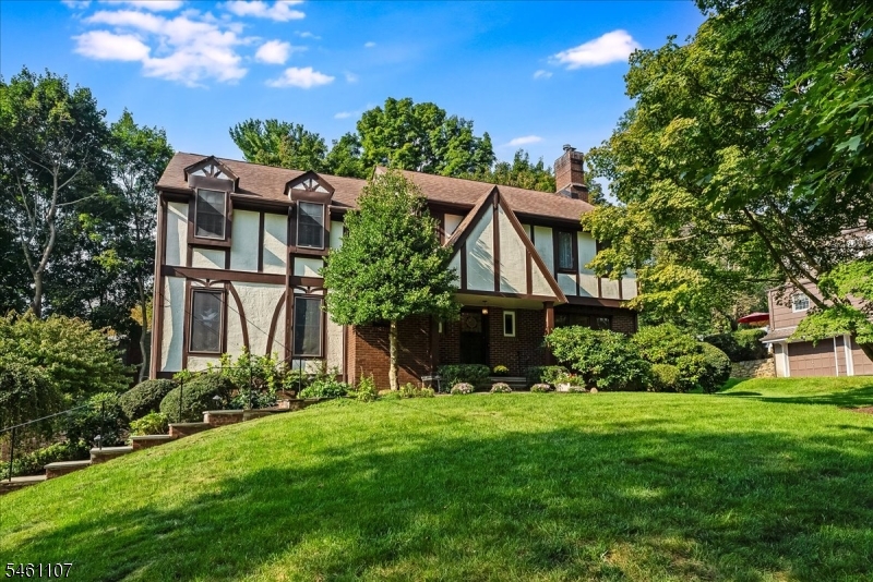 9 Canterbury Way Morris NJ 07960