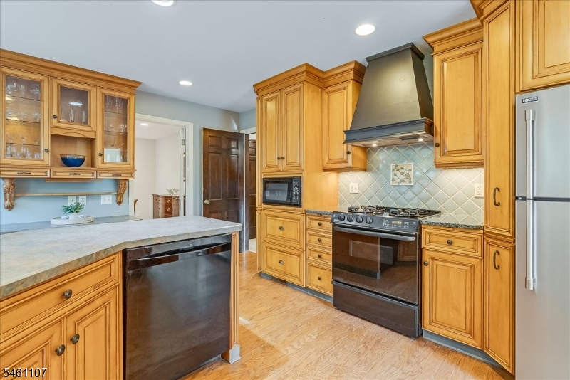 9 Canterbury Way Morris NJ 07960