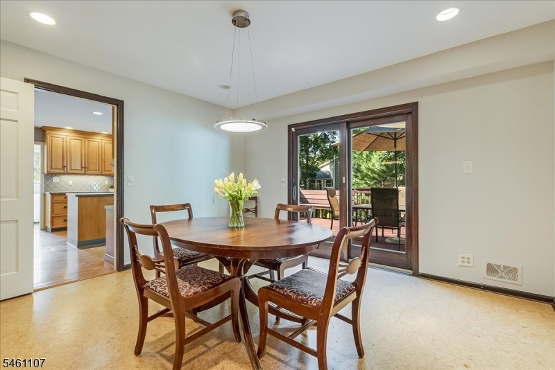 9 Canterbury Way Morris NJ 07960
