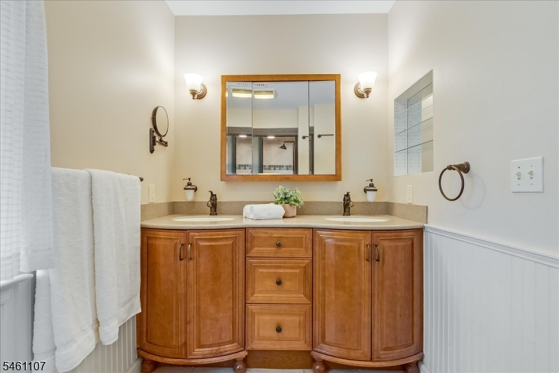 9 Canterbury Way Morris NJ 07960