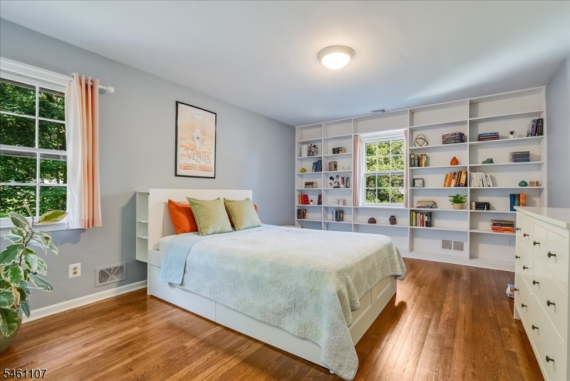 9 Canterbury Way Morris NJ 07960