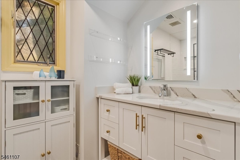 9 Canterbury Way Morris NJ 07960