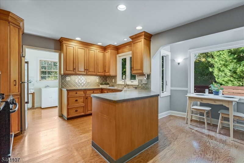 9 Canterbury Way Morris NJ 07960