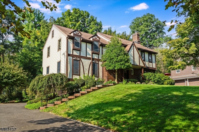9 Canterbury Way Morris NJ 07960