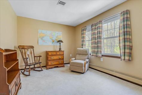 6 Fleming Court Washington NJ 07853