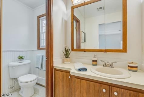 6 Fleming Court Washington NJ 07853