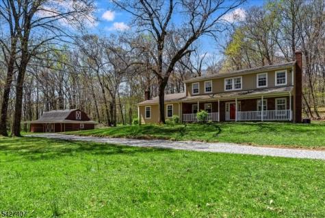 6 Fleming Court Washington NJ 07853