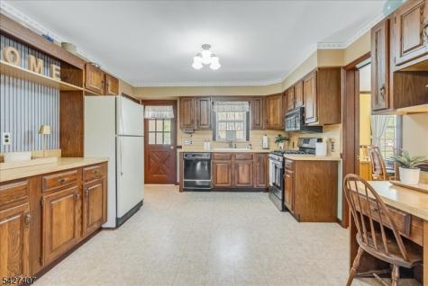 6 Fleming Court Washington NJ 07853