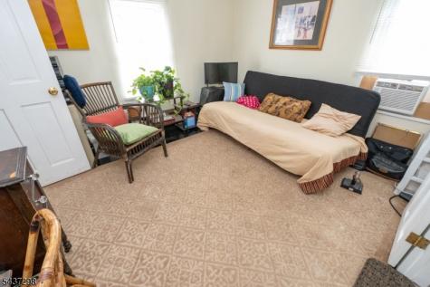 204 Vine Street Roselle NJ 07203