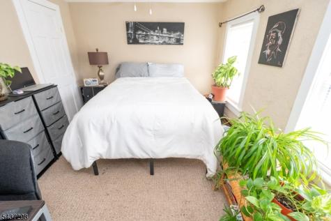 204 Vine Street Roselle NJ 07203