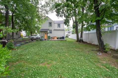 204 Vine Street Roselle NJ 07203