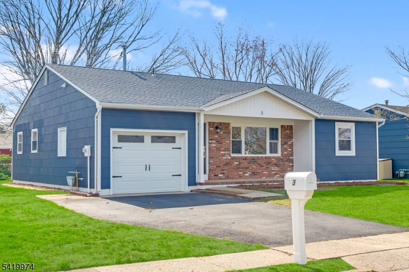 3 Pembroke Lane Berkeley NJ 08757