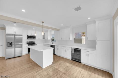 3 Pembroke Lane Berkeley NJ 08757