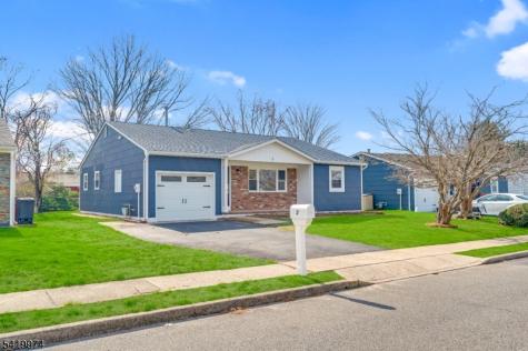 3 Pembroke Lane Berkeley NJ 08757