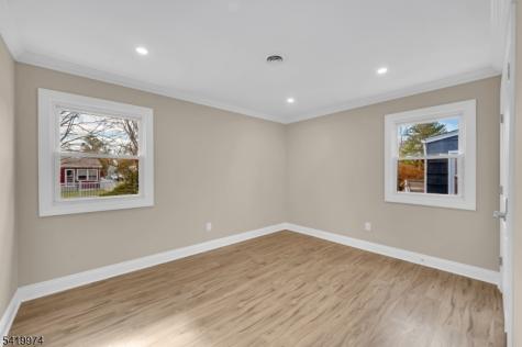 3 Pembroke Lane Berkeley NJ 08757