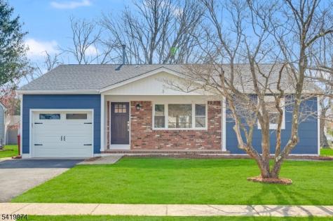 3 Pembroke Lane Berkeley NJ 08757