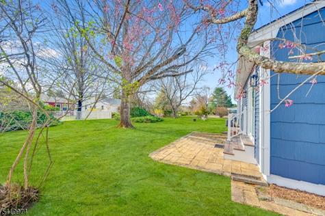 3 Pembroke Lane Berkeley NJ 08757