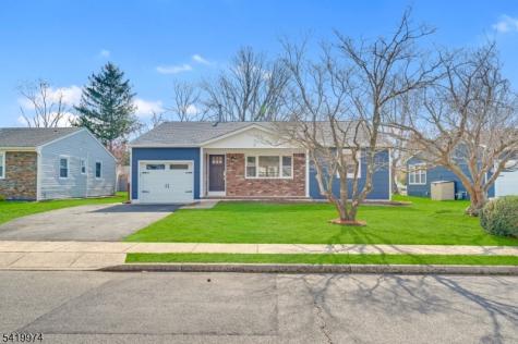 3 Pembroke Lane Berkeley NJ 08757