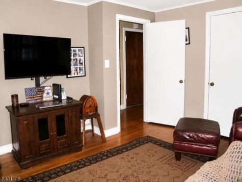 76 Washington Drive Watchung NJ 07069