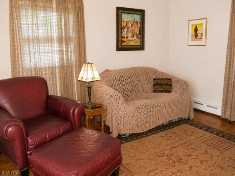 76 Washington Drive Watchung NJ 07069