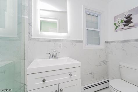 389 Madeline Avenue Garfield NJ 07026