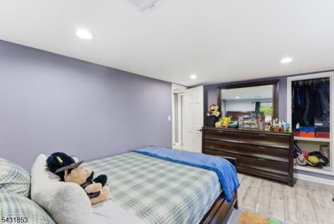 47 Dupont Avenue Wanaque NJ 07420