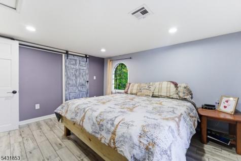 47 Dupont Avenue Wanaque NJ 07420