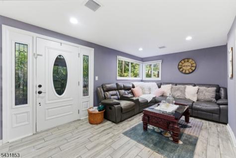 47 Dupont Avenue Wanaque NJ 07420
