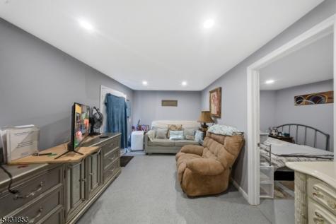 47 Dupont Avenue Wanaque NJ 07420