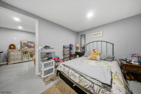 47 Dupont Avenue Wanaque NJ 07420