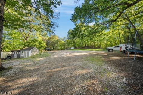 47 Dupont Avenue Wanaque NJ 07420